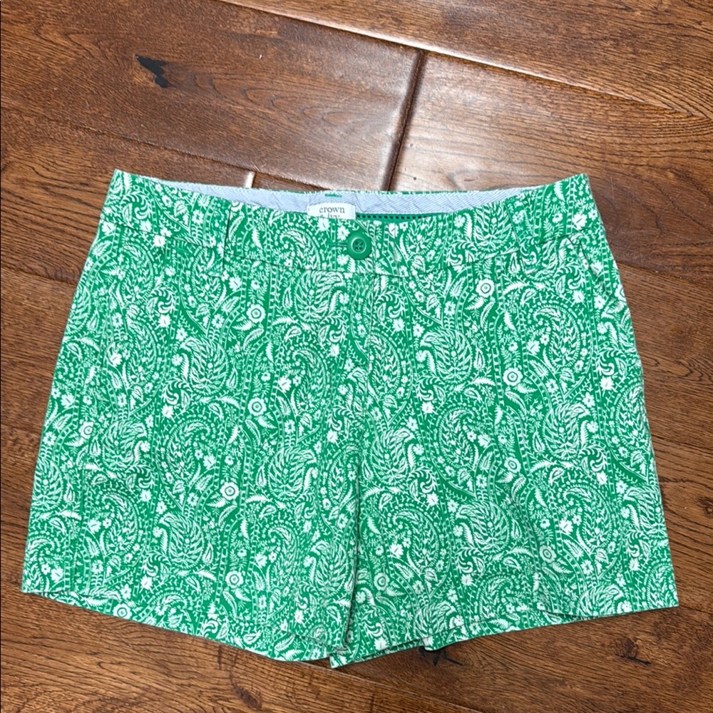 crown & ivy Green and White Paisley Shorts